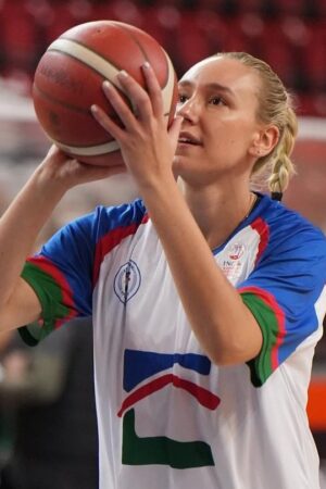 Alanna Smith hot basketball girl