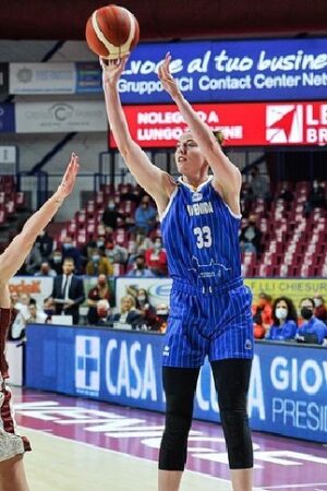 Katie Lou Samuelson score