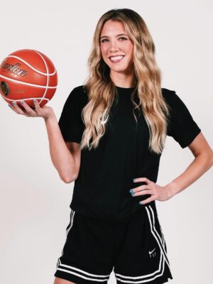 Lexie Hull hot basketball