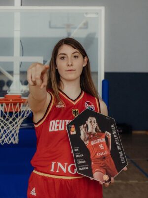 Luisa Geiselsoder basketball babe