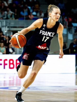 Marine Johannes basktball play