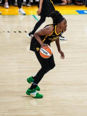 Nneka Ogwumike basketball player